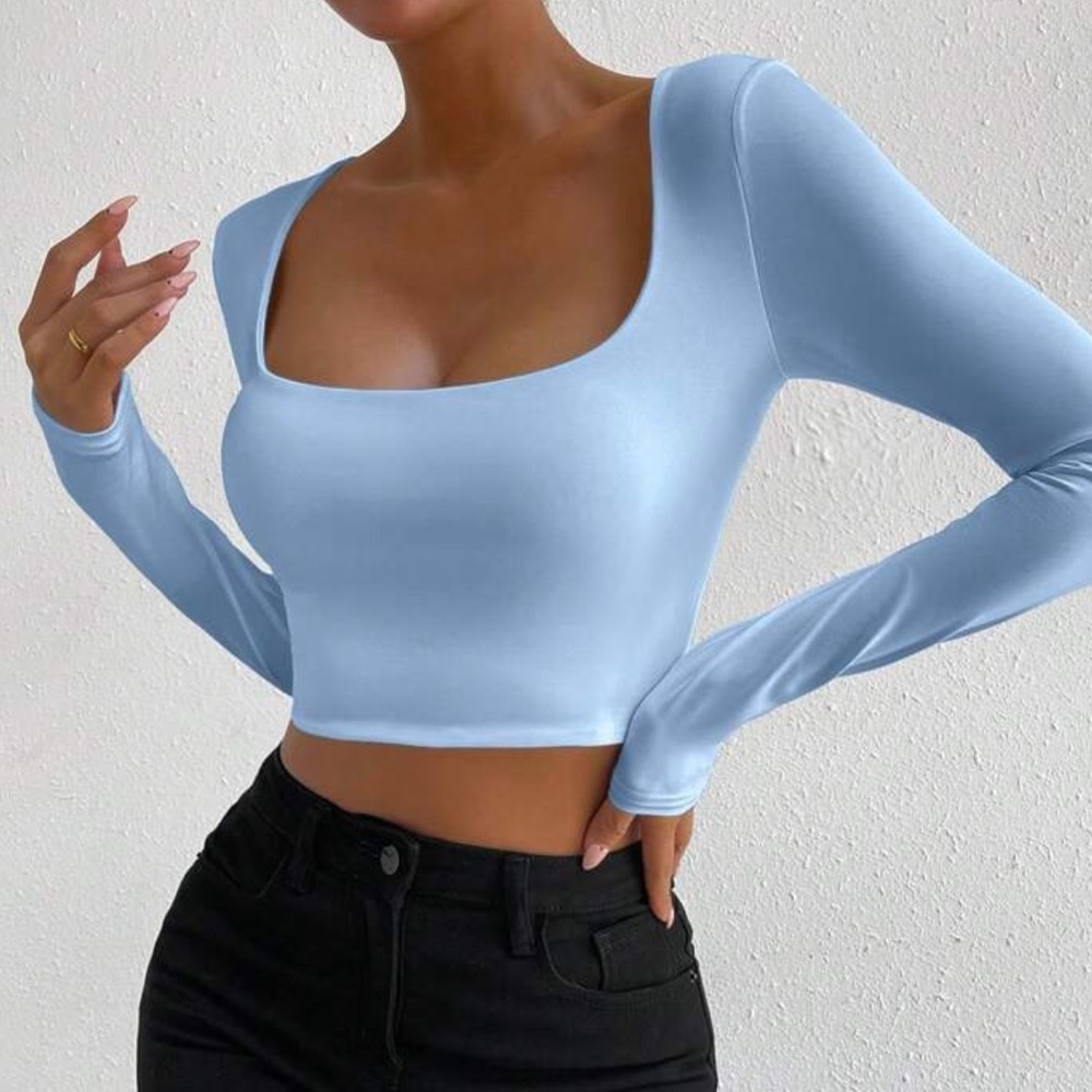 Elegant Blue Long Sleeve Crop Top - Picture 2 of 6